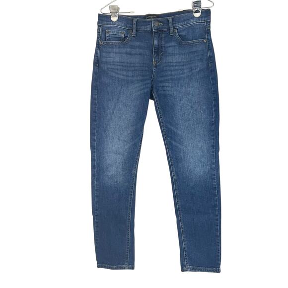 Banana Republic Denim - Banana Republic Girlfriend Jean Size 27/4 Dark Wash Skinny Leg Mid-Rise
